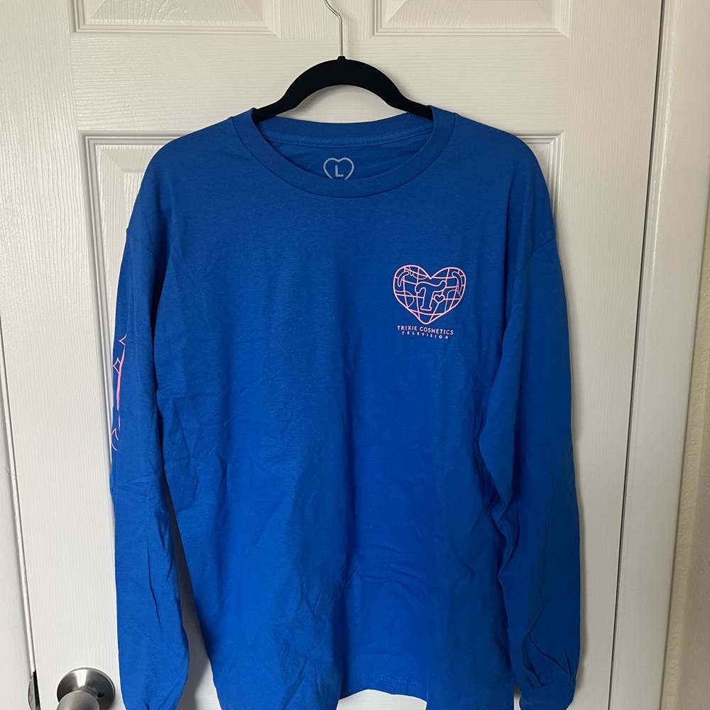 Trixie Cosmetics Blue Long Sleeve T-Shirt with Heart Design